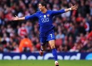 阿扎伦卡重返赛场，比赛规则变更首场状态出色，独行侠观众沸腾！引发球迷热议