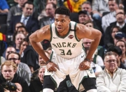 又见绝平！菲尼克斯太阳与密尔沃基雄鹿鏖战至终场，赵继伟读秒救主的简单介绍